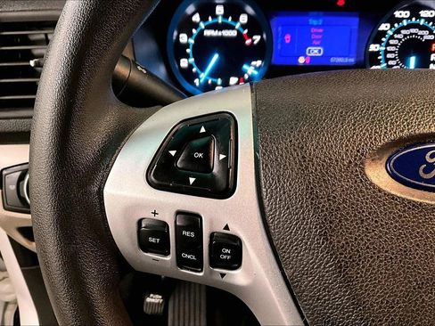 Used 2013 Ford Explorer 4WD w/ Class III Trailer Tow Pkg image 17