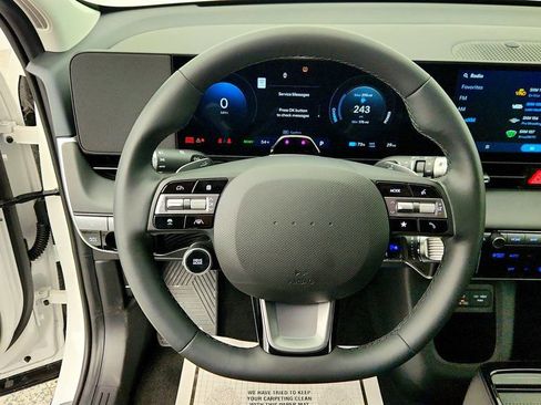 Used 2025 Hyundai Ioniq 5 SEL image 13