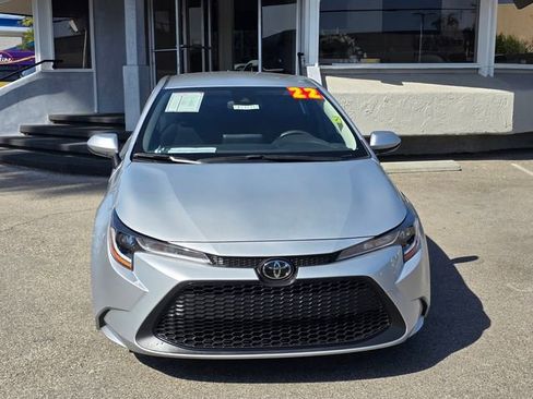 Used 2022 Toyota Corolla LE FWD image 2