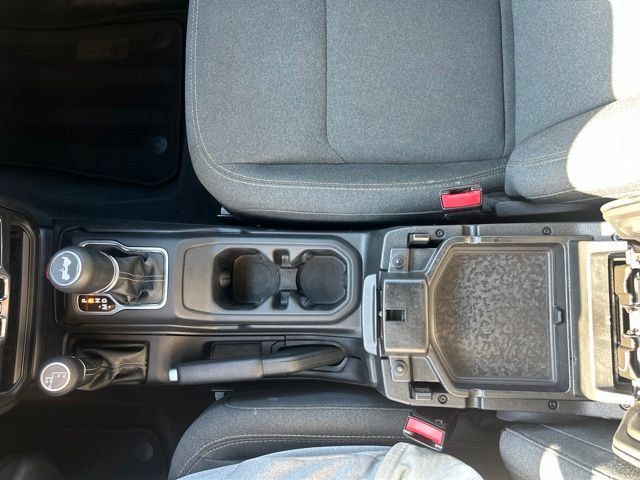 Used 2025 Jeep Wrangler Unlimited Sport AWD/4WD image 29