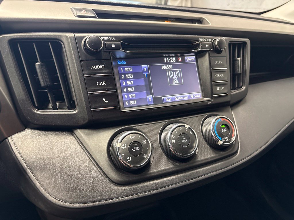 Used 2016 Toyota RAV4 LE AWD/4WD image 13