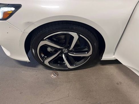 Used 2018 Honda Accord Sport image 30