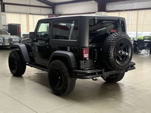Used 2018 Jeep Wrangler Sport AWD/4WD image 4