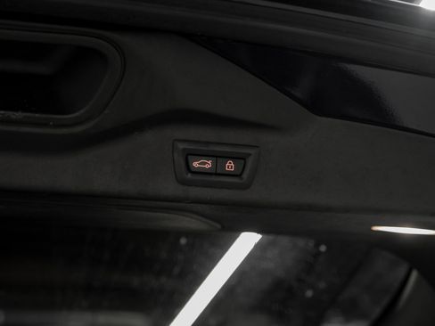 Used 2022 BMW X7 M50i w/ Executive Package image 58