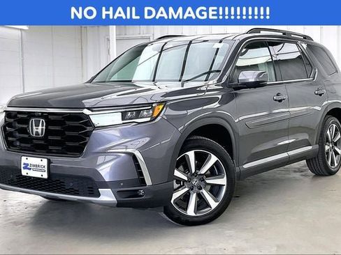 Certified 2025 Honda Pilot Elite image 2