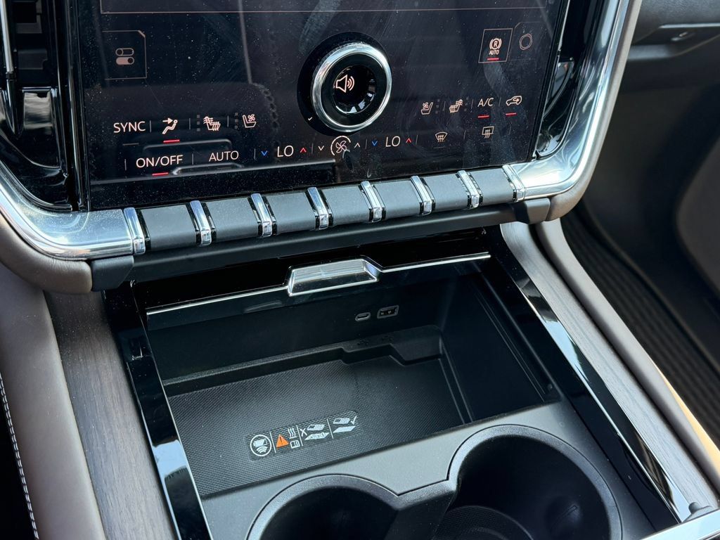 New 2026 GMC Yukon XL Denali Ultimate AWD/4WD image 48