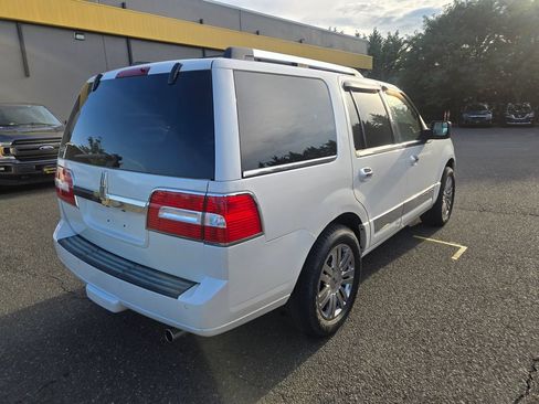 Used 2014 Lincoln Navigator 4WD image 7