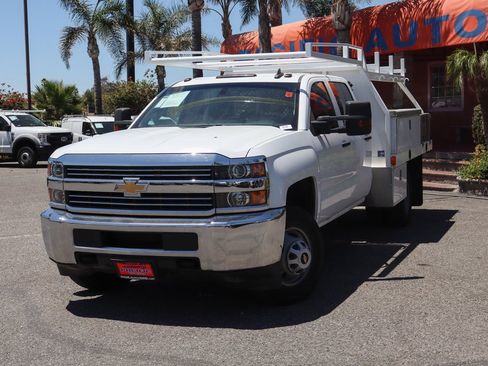 Used 2018 Chevrolet Silverado 3500 W/T w/ WT Convenience Package image 4