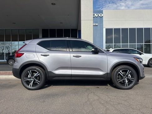 New 2026 Volvo XC40 B5 Core image 3