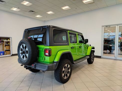 Used 2019 Jeep Wrangler Unlimited Sahara AWD/4WD image 3