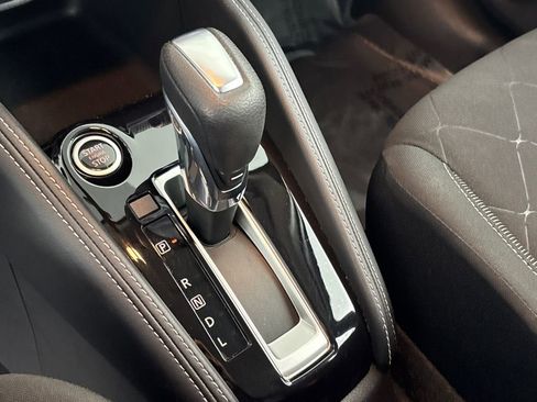 Used 2020 Nissan Kicks SV image 21