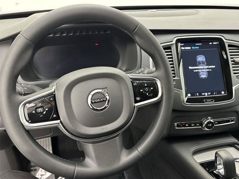 Used 2023 Volvo XC90 B5 Core w/ Protection Package Premier image 22