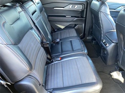 Used 2025 Ford Explorer ST-Line image 14