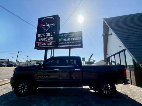 Used 2019 GMC Sierra 2500 Denali w/ Duramax Plus Package image 6