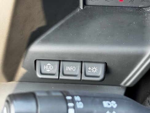 Used 2024 GMC Sierra 2500 AT4 w/ AT4 Premium Plus Package AWD/4WD image 18