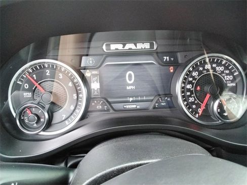 Used 2025 RAM 1500 Laramie image 25