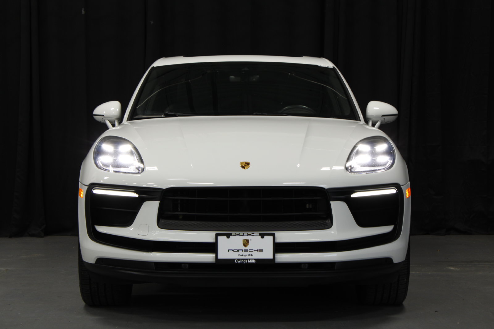 Used 2022 Porsche Macan AWD/4WD image 10
