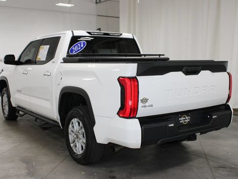 Used 2024 Toyota Tundra SR5 w/ SR5 Premium Package AWD/4WD image 7