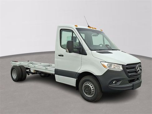 New 2026 Mercedes-Benz Sprinter 4500 image 3
