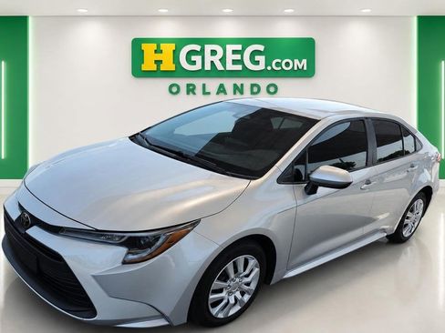 Used 2024 Toyota Corolla LE FWD image 4