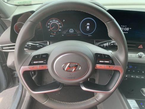 Used 2023 Hyundai Elantra SEL w/ Convenience Package image 10