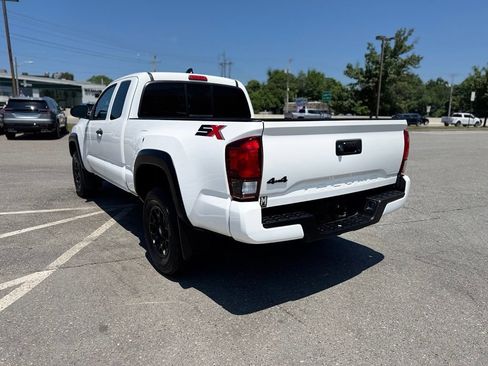 Used 2021 Toyota Tacoma SR w/ SX Package AWD/4WD image 4