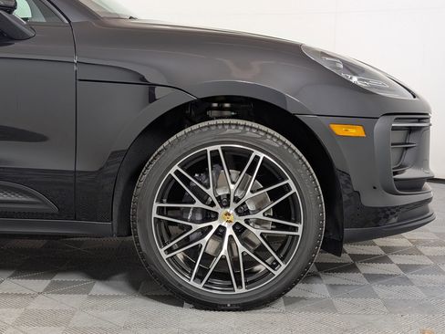 Certified 2026 Porsche Macan AWD/4WD image 14