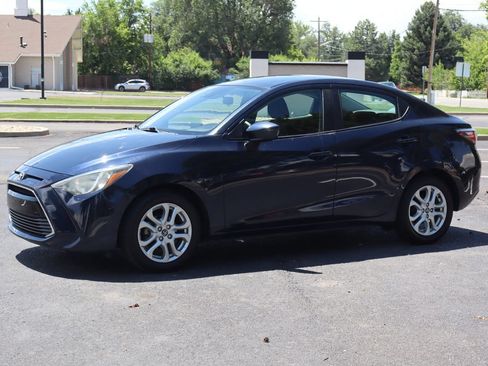 Used 2018 Toyota Yaris iA FWD image 10