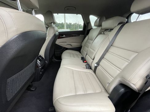 Used 2018 Kia Sorento EX AWD/4WD image 30