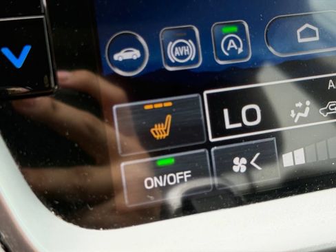 Used 2025 Subaru Outback Onyx Edition AWD/4WD image 33
