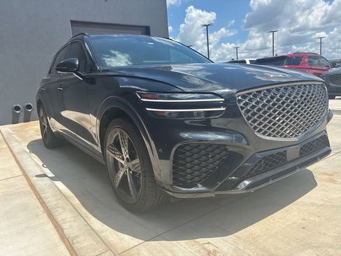 Used 2023 Genesis GV70 2.5T w/ Sport Prestige Package AWD/4WD image 3