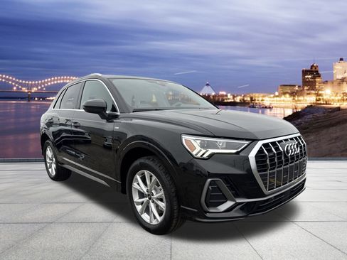 Certified 2025 Audi Q3 2.0T Premium w/ Convenience Package image 4