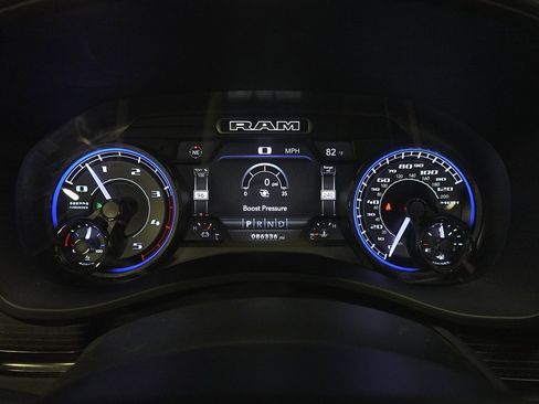 Used 2021 RAM 2500 Limited image 15