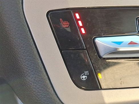 Used 2022 Ford Explorer XLT w/ Equipment Group 202A image 24