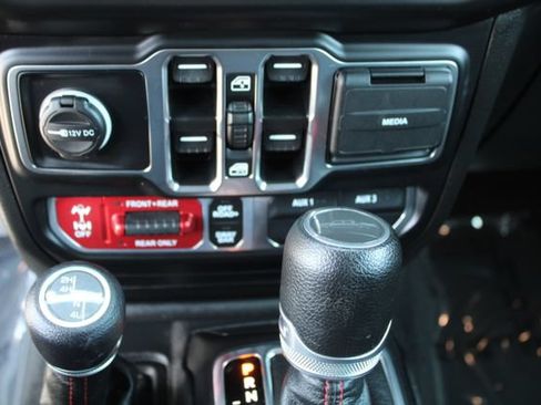 Used 2023 Jeep Gladiator Rubicon w/ Trailer Tow Package AWD/4WD image 40