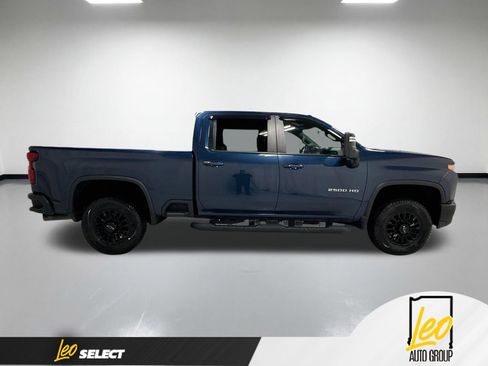 Used 2022 Chevrolet Silverado 2500 LT w/ Convenience Package AWD/4WD image 6