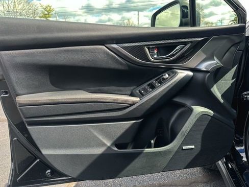 Used 2019 Subaru Crosstrek 2.0i Limited w/ Moonroof Package w/Navigation image 14