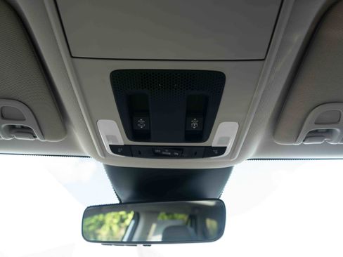 New 2025 Honda Pilot Touring image 18