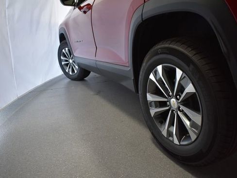 New 2026 Chevrolet Equinox LT w/ Convenience Package II AWD/4WD image 9