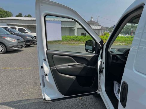 Used 2017 RAM ProMaster City Tradesman SLT w/ Rear Back-up Camera Group image 11