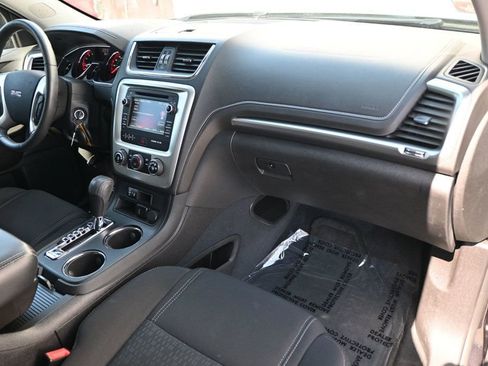 Used 2016 GMC Acadia SLE image 9