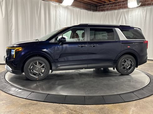 New 2026 Kia Carnival EX FWD image 6