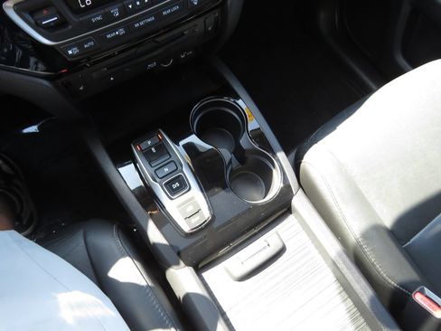 Used 2020 Honda Pilot Touring image 26