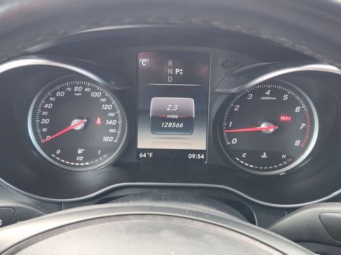 Used 2019 Mercedes-Benz GLC 300 4MATIC image 15