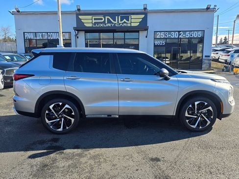 Used 2022 Mitsubishi Outlander SE AWD/4WD image 5
