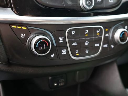 Used 2023 Chevrolet Traverse High Country image 18