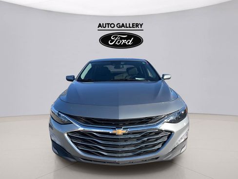 Used 2024 Chevrolet Malibu LT FWD image 2