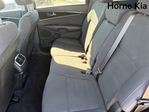 Used 2019 Kia Sorento L FWD image 22