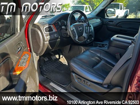 Used 2008 GMC Yukon SLT w/ SLT Preferred Equipment Group image 6