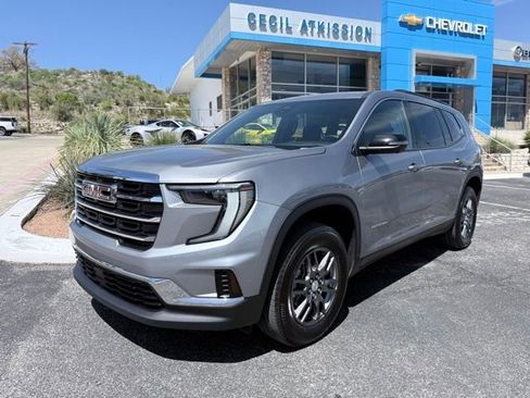 Certified 2025 GMC Acadia Elevation FWD image 9
